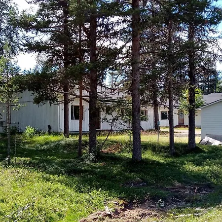Kuukkeli Apartment *